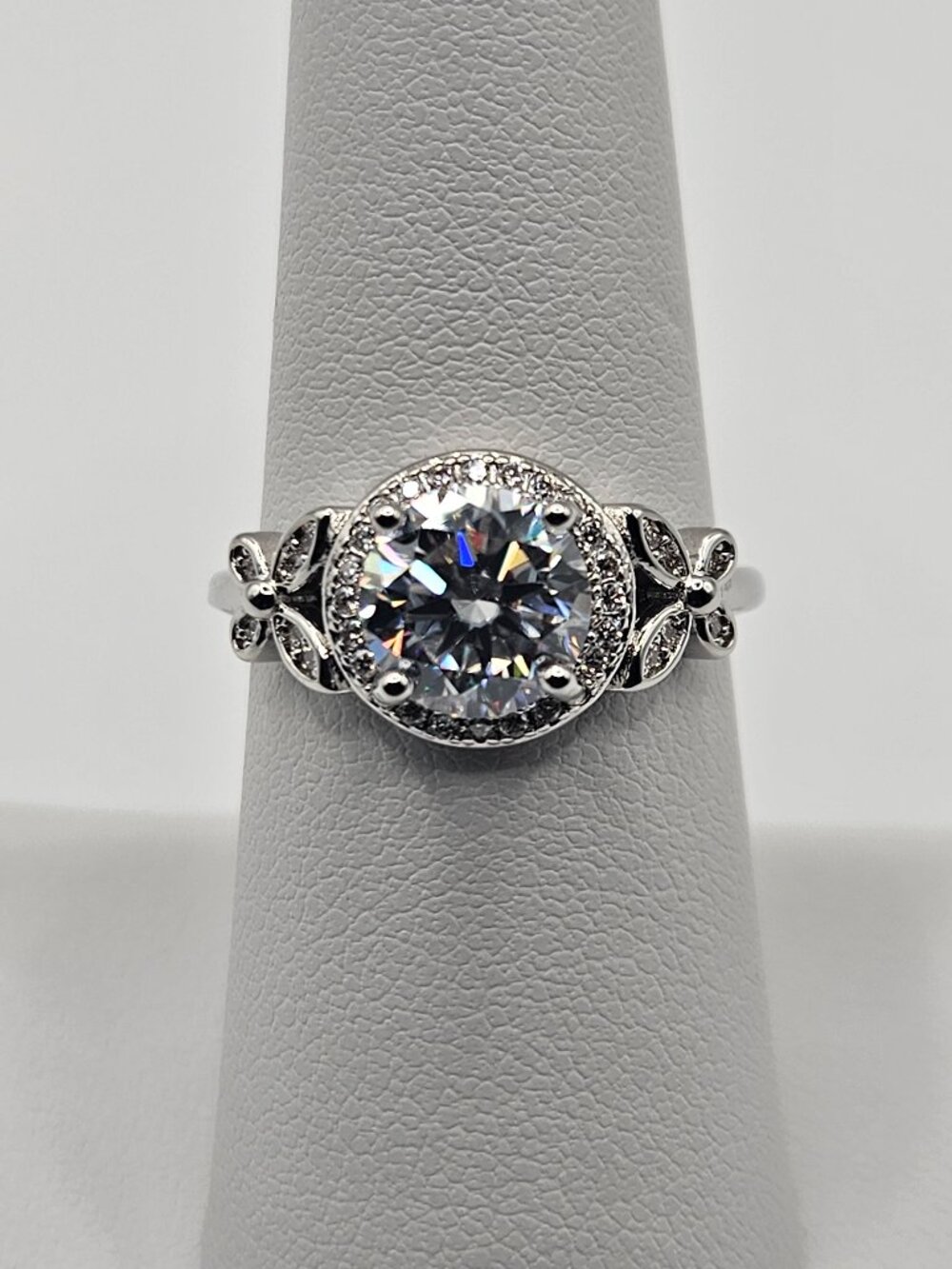 Moissanite 1.0ct Round Halo Ring .925 Silver